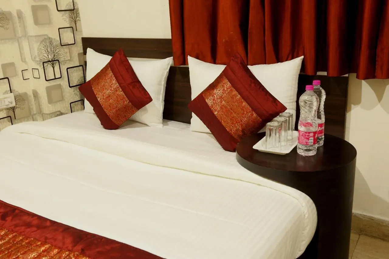 Hotel Emerald Suites At Airport ニューデリー